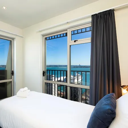 Auckland Harbour Suites-2