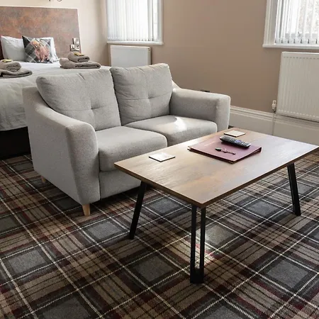 Carlton House Guesthouse-2