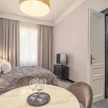 Szewska 22 Boutique-2