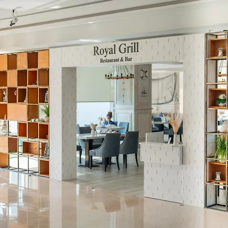 Royal Central Hotel And Resort The Palm-2