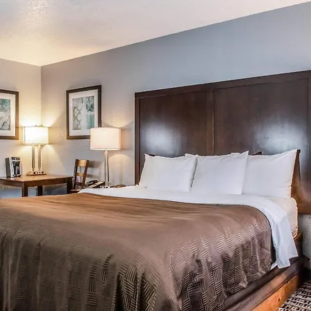 Clarion Hotel By Humboldt Bay-3