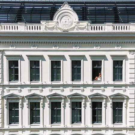 Radisson Collection Hotel, Basilica Budapest-2