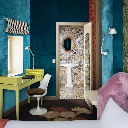 Hotel Du Petit Moulin, Haute Couture Hotel By Lacroix-3