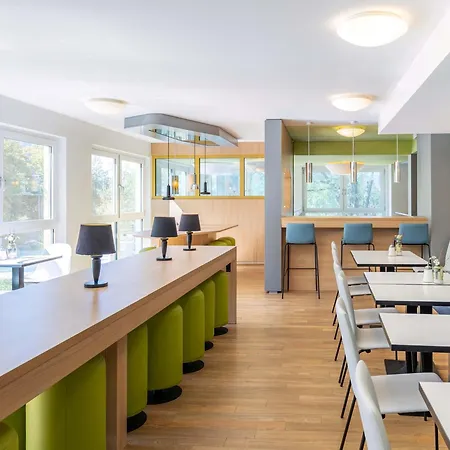 B&B Hotel Stuttgart-City-3