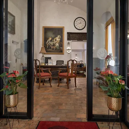Little King Hotel U Malvaze-3