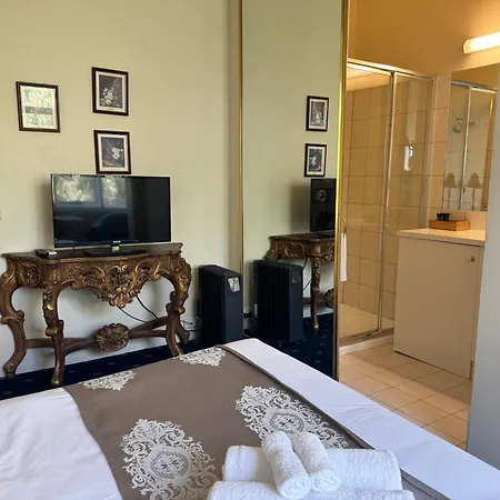 Toorak Manor Hotel Free Parking-2