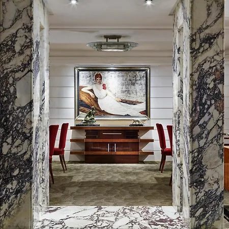 Hotel Lord Byron - Small Luxury Hotels Of The World-3