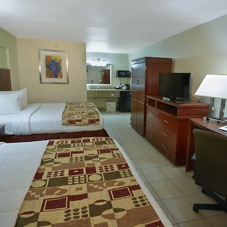 Ramada By Wyndham Flamingo Water Park-2