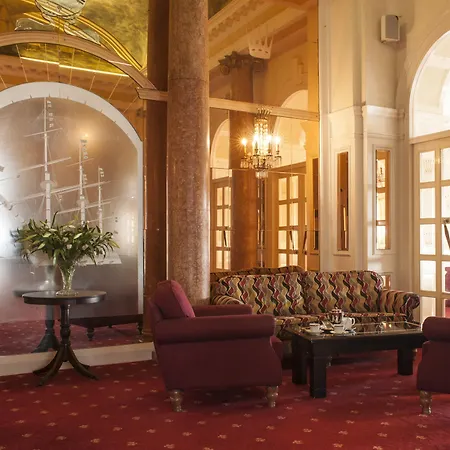 The Queens Hotel-3