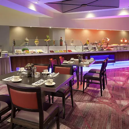 Sheraton Gateway Los Angeles Hotel-3