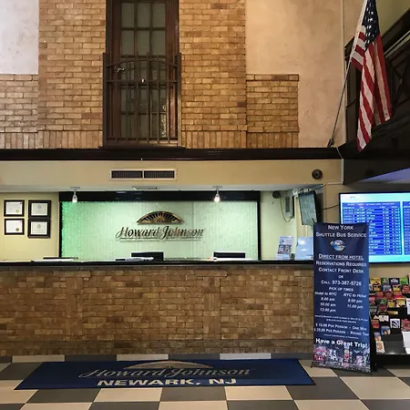 Howard Johnson By Wyndham Newark Airport-3