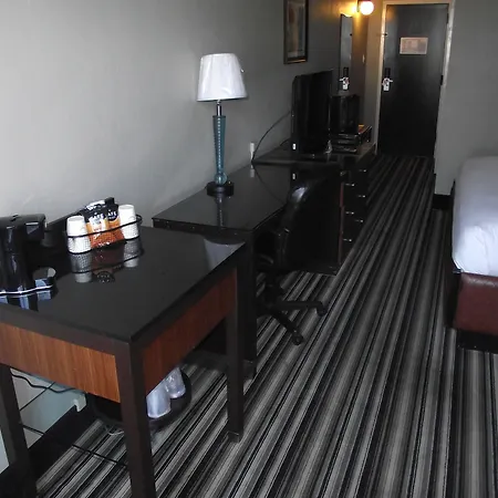Travelodge By Wyndham Memphis Airport/Graceland-3