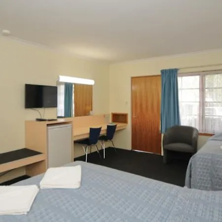 Martin Cash Motel-3