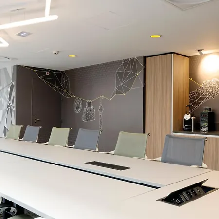 Holiday Inn Reims Centre By Ihg-3