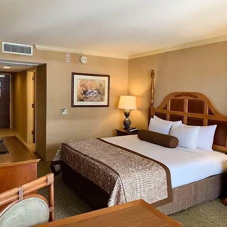 Outrigger Reef Waikiki Beach Resort-2