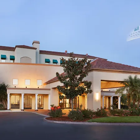 Embassy Suites By Hilton Temecula Valley Wine Country-3