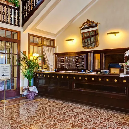 Grand Hotel Royal-3
