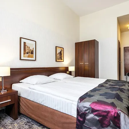 Hotel Rezydent-2
