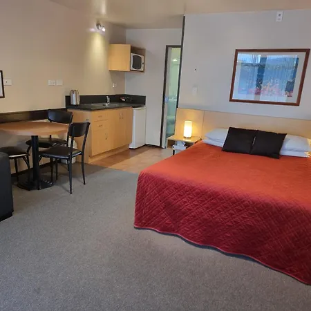Broadway Motel-2