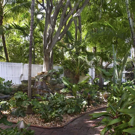 Island City House-3