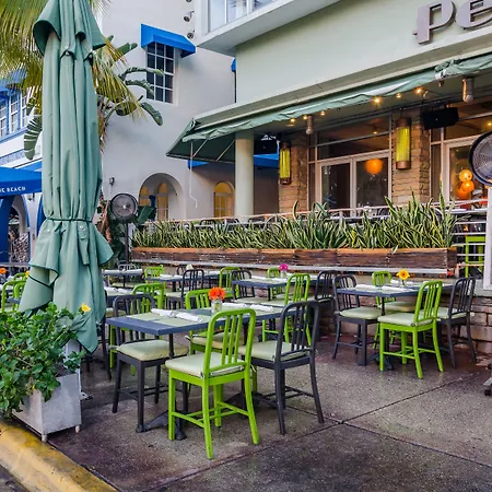Pelican Hotel Miami Beach-2