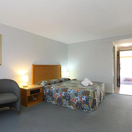 Reef Resort Motel-2