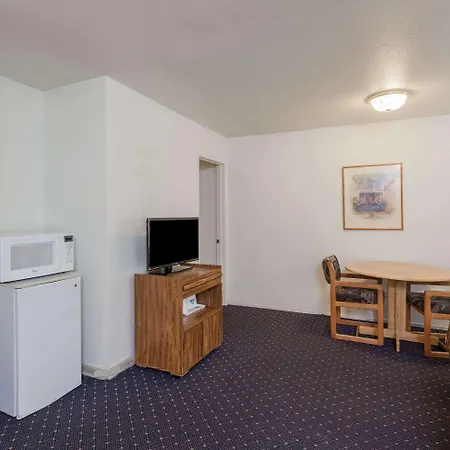 Grand Park Inn Anaheim Maingate-2