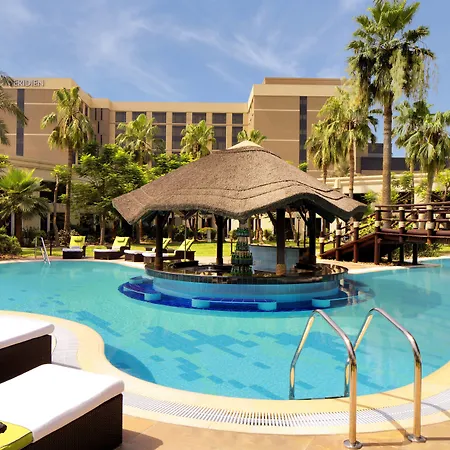 Le Meridien Dubai Hotel & Conference Centre-2
