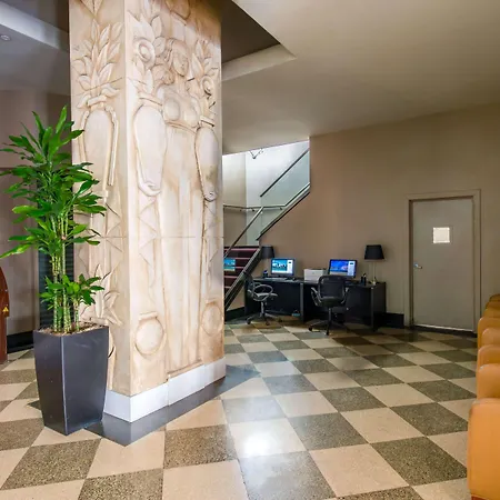 Travelodge By Wyndham Downtown Chicago-2