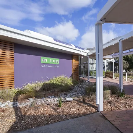 Ibis Styles Canberra Eagle Hawk-3