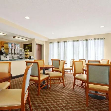 Ramada Limited - Columbia-3