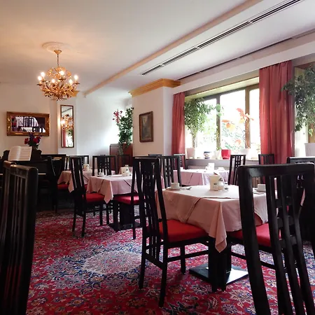 Hotel Montree-3