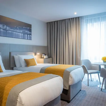Maldron Hotel Belfast International Airport-2