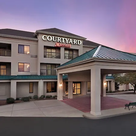 Courtyard By Marriott Topeka-2