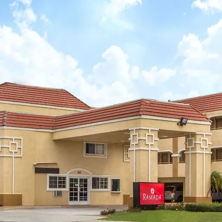 Ramada By Wyndham Ontario Airport & Convention Center-3
