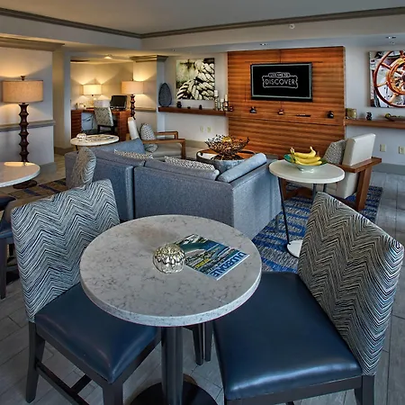 Renaissance Fort Lauderdale Cruise Port Hotel-3