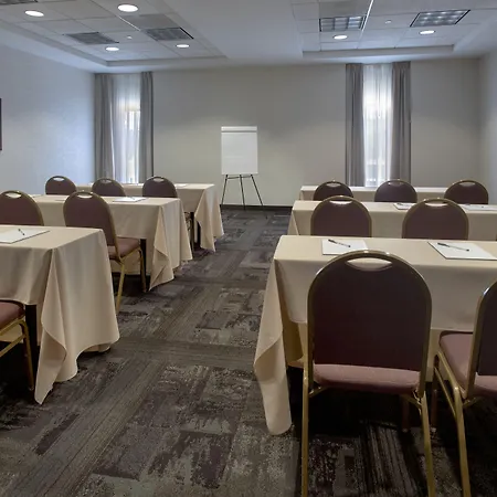 Hampton Inn Boston Logan Airport-2