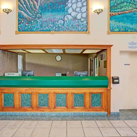 Travelodge By Wyndham Bishop-2
