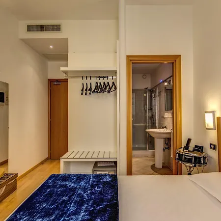 Hotel Franklin Feel The Sound-3