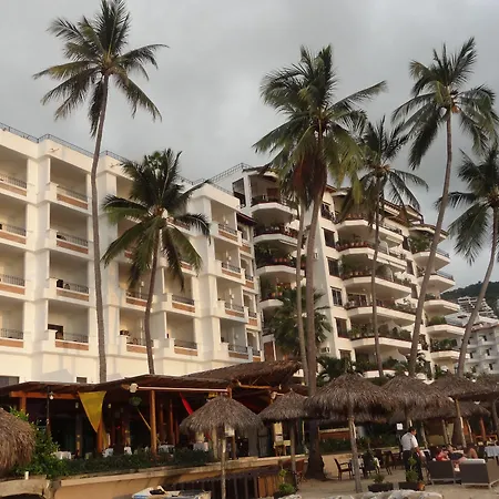 Emperador Vallarta Beachfront Hotel&Suites-3