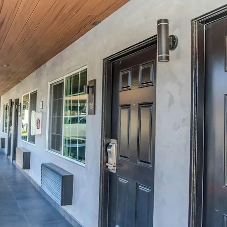 Monterey Surf Inn-3