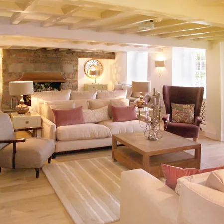 La Place Country Cottages-3