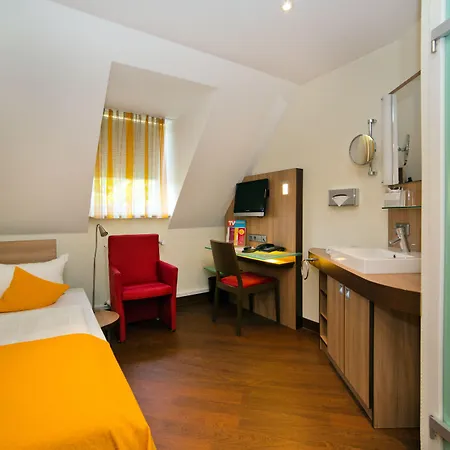 Stadthotel Freiburg Kolping Hotels & Resorts-2