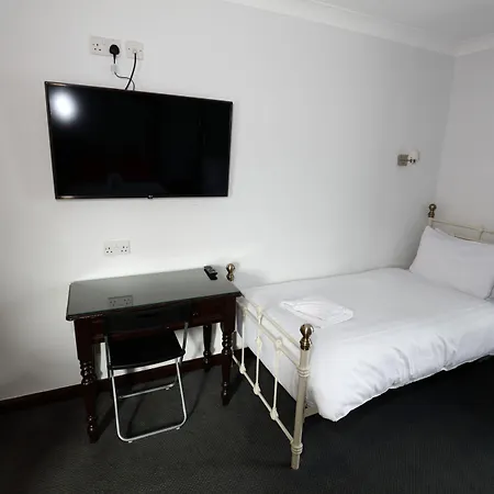 Aylesbray Lodge-3