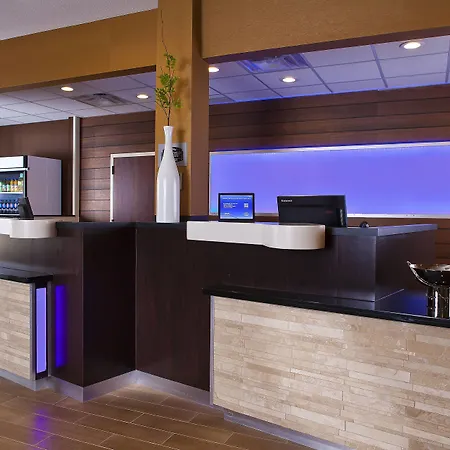 Fairfield Inn & Suites Houston Hobby Airport-3
