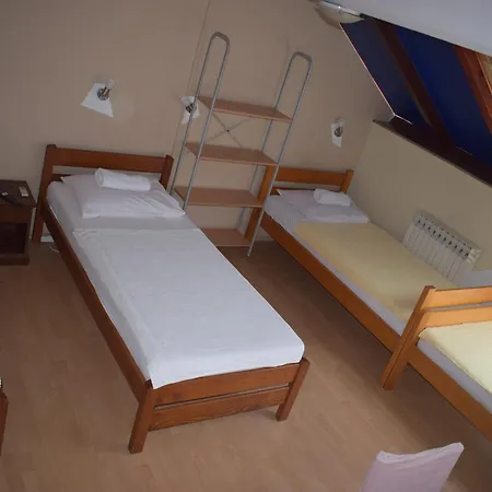 Favela Hostel-2
