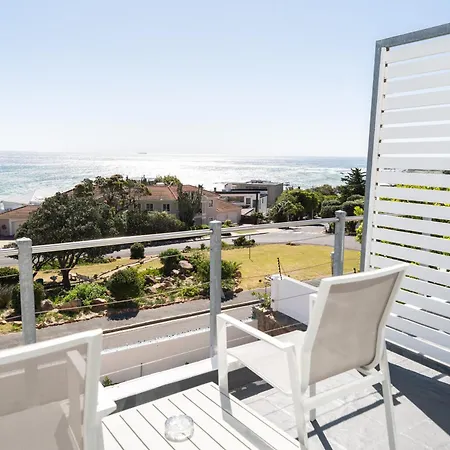 Finchley Guesthouse In Camps Bay-2