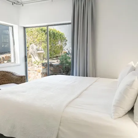 Finchley Guesthouse In Camps Bay-3