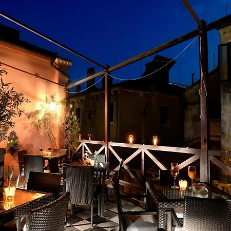 Hotel Ca' Dei Conti-2