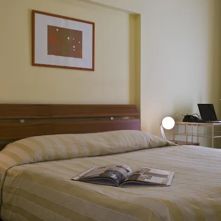 Mamaison Residence Izabella Budapest-2